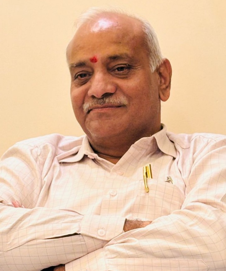 ADITYAKUMAR SHESHMANI TRIPATHI